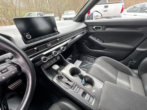 Used 2025 Honda Civic Sport image 17