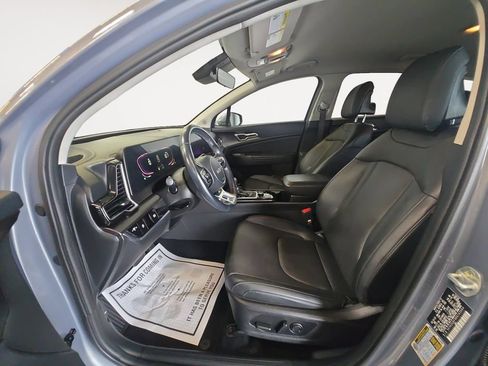 Used 2024 Kia Sportage EX AWD/4WD image 11