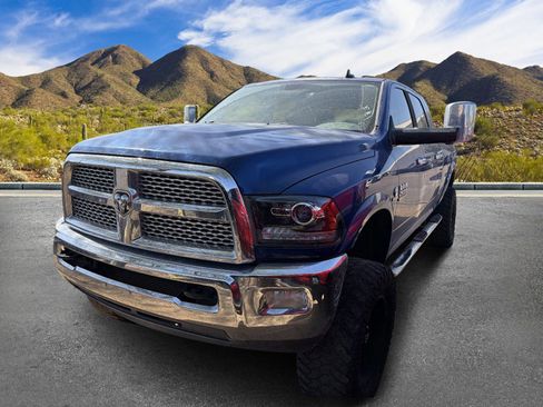 Used 2014 RAM 2500 Laramie w/ Convenience Group AWD/4WD image 2