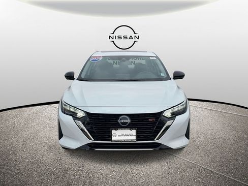 Certified 2025 Nissan Sentra SR w/ SR Premium Package image 2