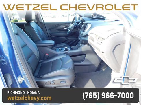 Used 2024 GMC Terrain SLT w/ Tech Package AWD/4WD image 18