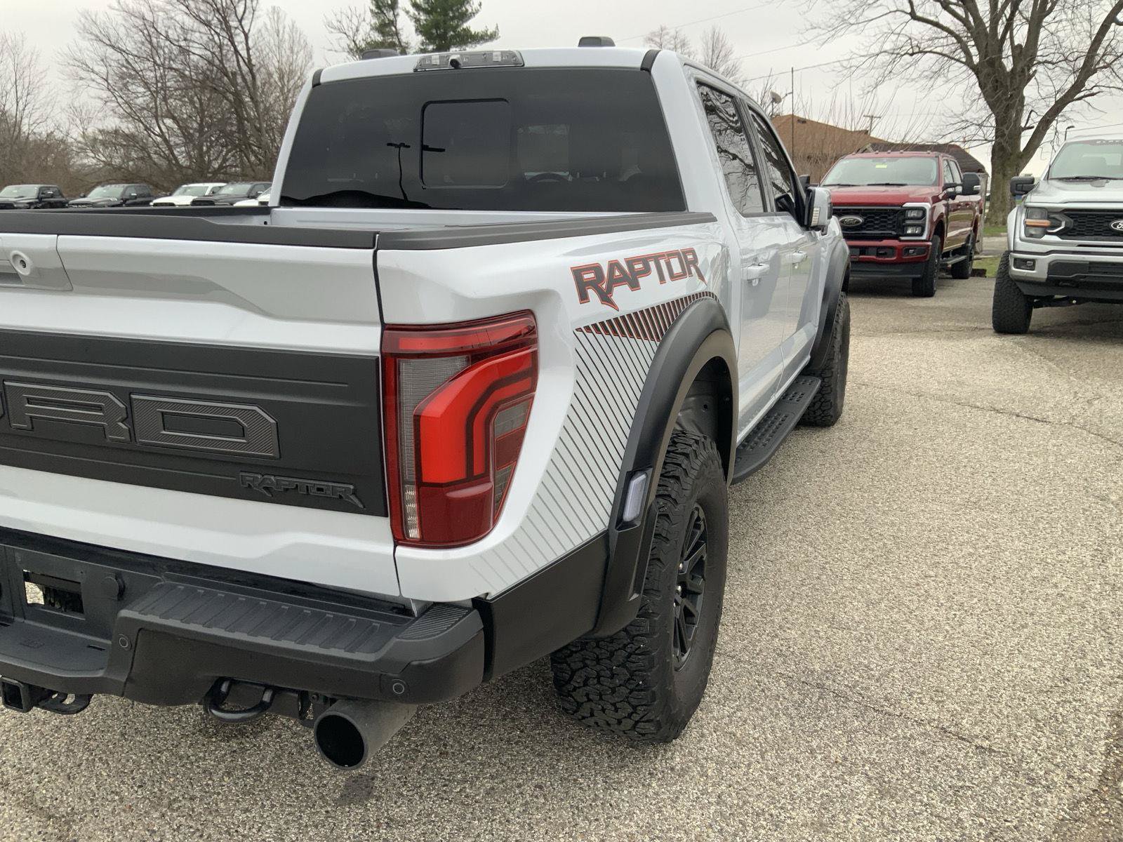 Used 2025 Ford F150 Raptor AWD/4WD image 21