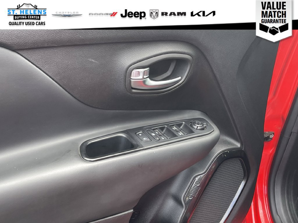 Used 2018 Jeep Renegade Altitude AWD/4WD image 18