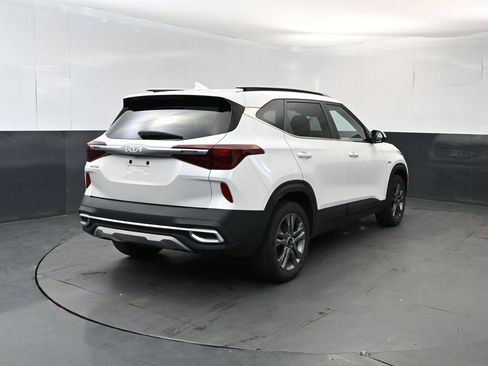 Certified 2023 Kia Seltos S w/ Navigation Package AWD/4WD image 5