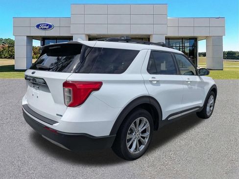 Certified 2020 Ford Explorer XLT w/ Equipment Group 202A AWD/4WD image 2