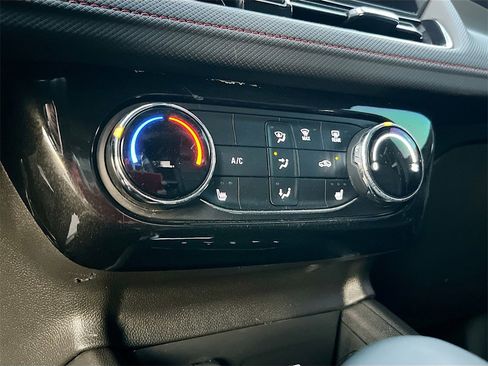 Used 2025 Chevrolet TrailBlazer RS w/ Driver Confidence Package image 15