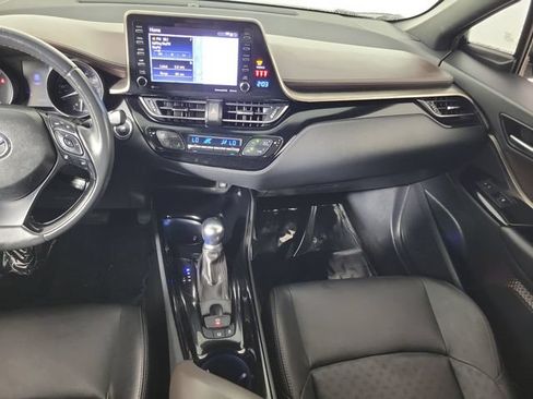 Used 2019 Toyota C-HR Limited FWD image 17