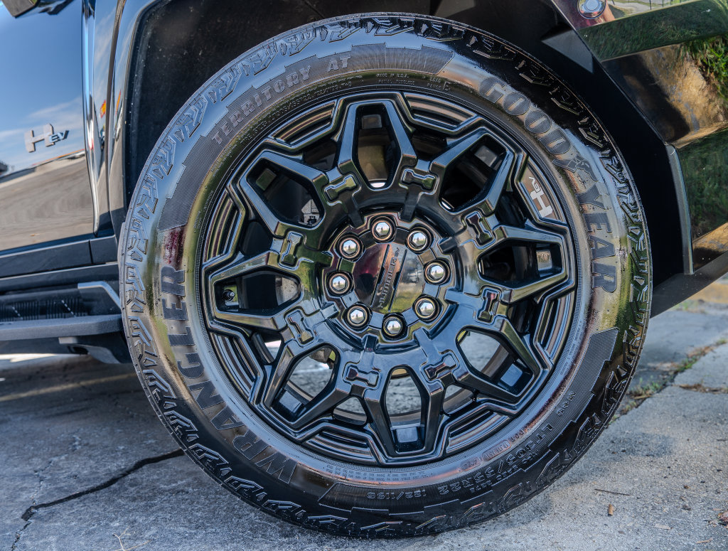 Used 2025 GMC Hummer EV 2X AWD/4WD image 31