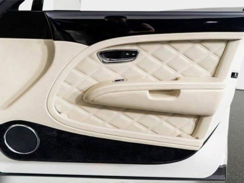 Used 2016 Bentley Mulsanne Speed image 39