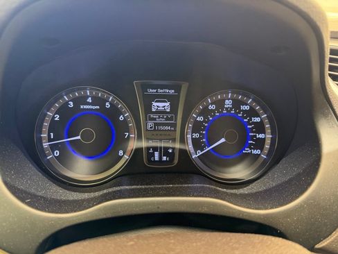 Used 2012 Hyundai Azera FWD image 11
