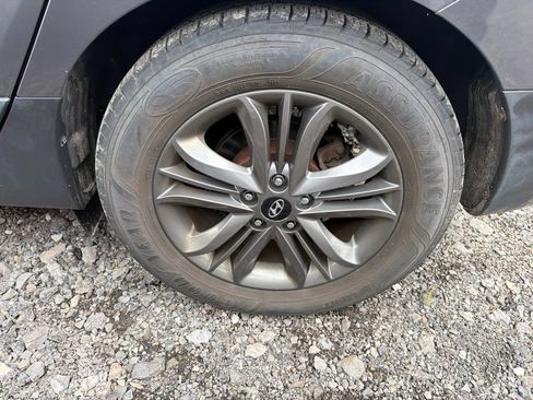 Used 2015 Hyundai Tucson SE AWD/4WD image 7