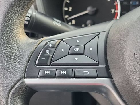 Used 2023 Nissan Altima 2.5 SV FWD image 18