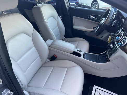 Used 2015 Mercedes-Benz GLA 250 4MATIC image 19