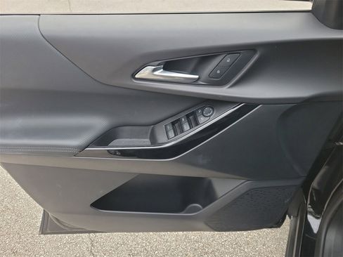 Used 2025 Chevrolet Equinox LT image 12