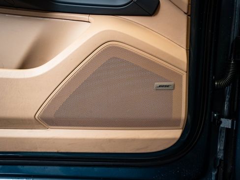 Used 2019 Porsche Cayenne image 28