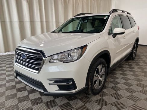 Used 2022 Subaru Ascent Premium w/ Convenience Package image 3
