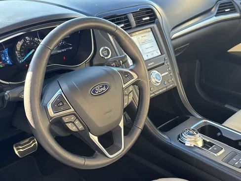 Used 2018 Ford Fusion Titanium FWD image 2