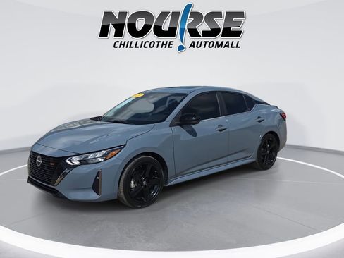 Used 2024 Nissan Sentra SR w/ SR Premium Package FWD image 4