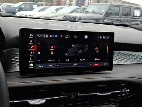 New 2025 Alfa Romeo Tonale image 13