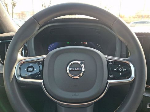 Used 2024 Volvo XC60 B5 Ultimate w/ Climate Package image 21