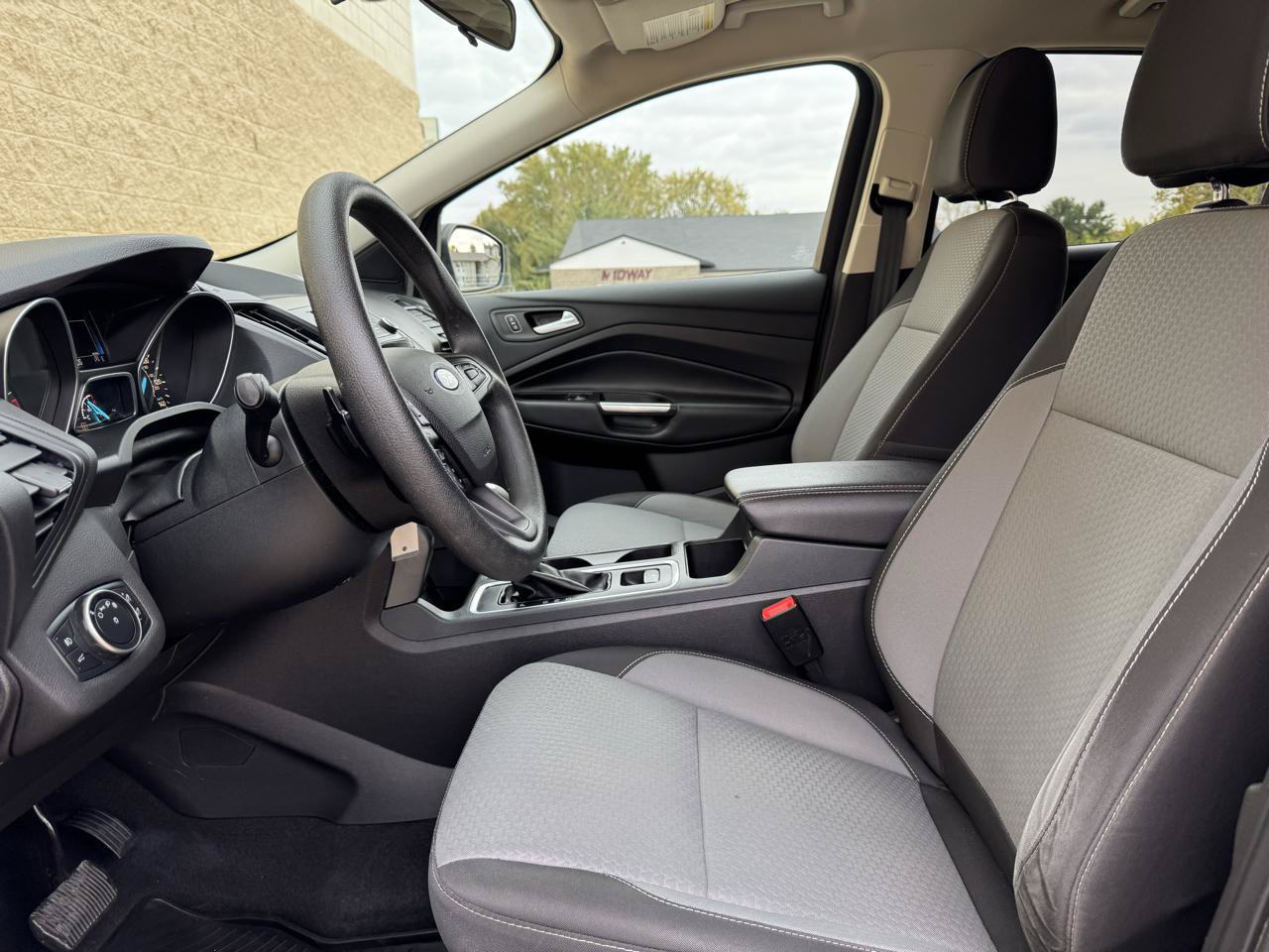 Used 2017 Ford Escape SE AWD/4WD image 13