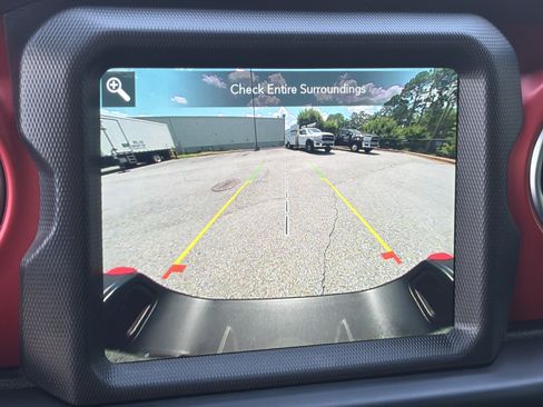 Used 2022 Jeep Gladiator Rubicon w/ Cold Weather Group AWD/4WD image 34