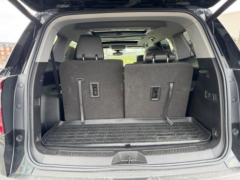 Used 2023 GMC Acadia SLT w/ Elevation Edition image 8