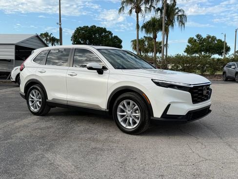 Used 2025 Honda CR-V EX image 2