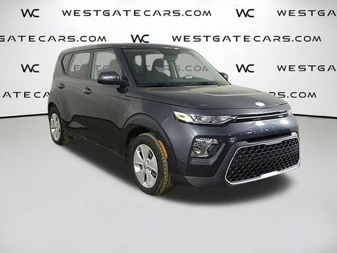 Used 2020 Kia Soul LX image 2