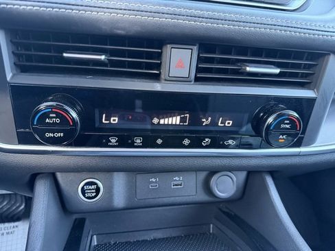 Certified 2023 Nissan Rogue SV image 21