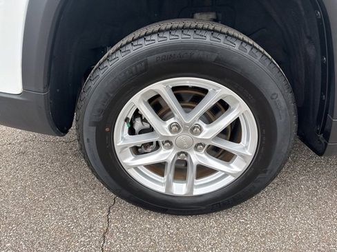 Used 2022 Jeep Grand Cherokee L Laredo w/ Luxury Tech Group I image 14