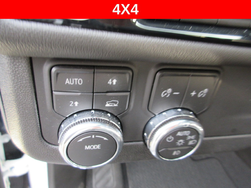 Certified 2026 GMC Yukon Denali w/ Sun & Power Step Package AWD/4WD image 33