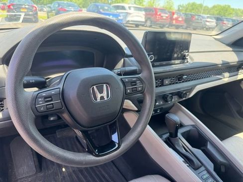 Used 2023 Honda Accord LX image 14