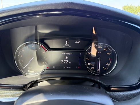 Used 2021 Cadillac XT5 Premium Luxury w/ LPO, Floor Liner Package image 28