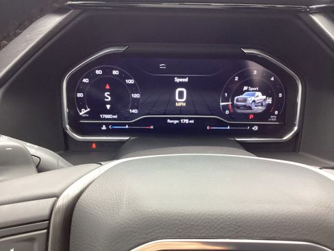 Used 2024 GMC Sierra 1500 AT4X image 17