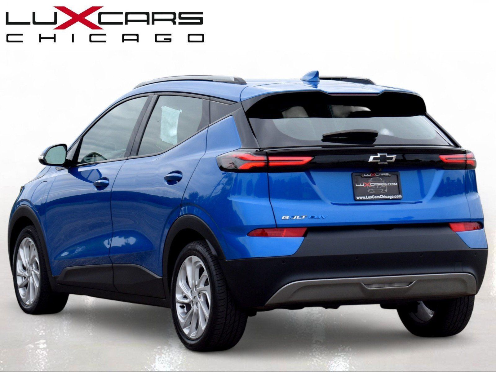 Used 2022 Chevrolet Bolt EUV LT w/ Comfort Package FWD image 5