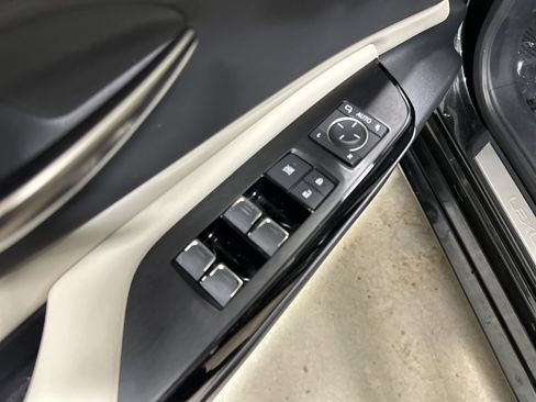Used 2024 Lexus ES 350 w/ Premium Package FWD image 15