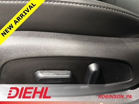 Used 2019 Chevrolet Cruze Premier w/ Driver Confidence II Package image 17