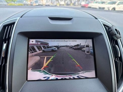 Used 2019 Ford Edge Titanium AWD/4WD image 19
