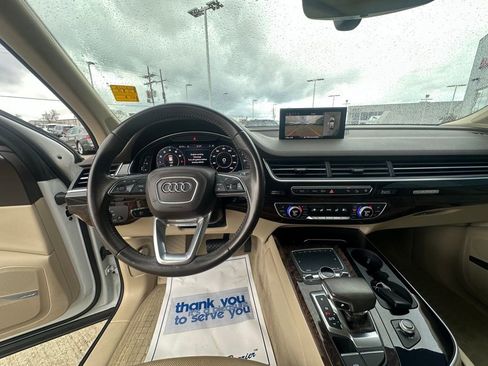 Used 2017 Audi Q7 3.0T Premium Plus w/ Premium Plus Package image 10