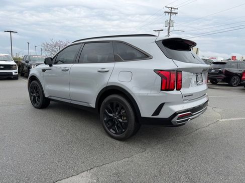 Used 2023 Kia Sorento SX image 5