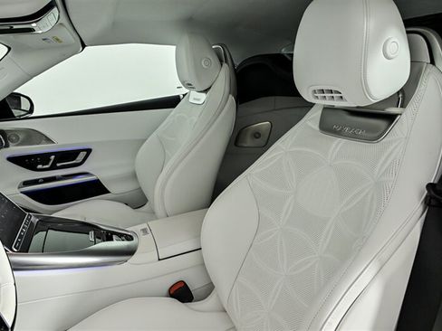Used 2026 Mercedes-Benz Maybach SL 680 image 22