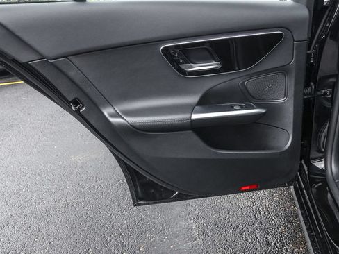 Used 2025 Mercedes-Benz C 300 4MATIC Sedan image 27