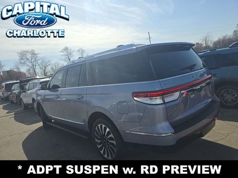 Used 2023 Lincoln Navigator L Black Label image 5
