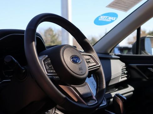 Used 2025 Subaru Outback Limited image 26