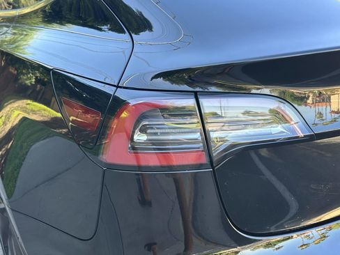 Used 2018 Tesla Model 3 Long Range RWD image 47