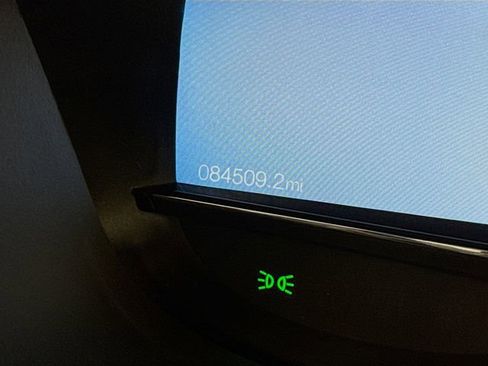 Certified 2018 Ford Explorer XLT w/ Equipment Group 202A image 12