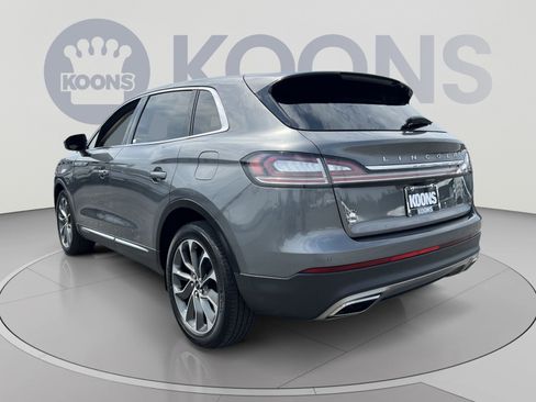 Used 2023 Lincoln Nautilus Reserve AWD/4WD image 4