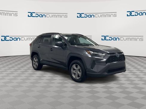 Used 2023 Toyota RAV4 LE AWD/4WD image 2