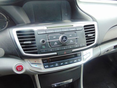 Used 2013 Honda Accord EX image 19